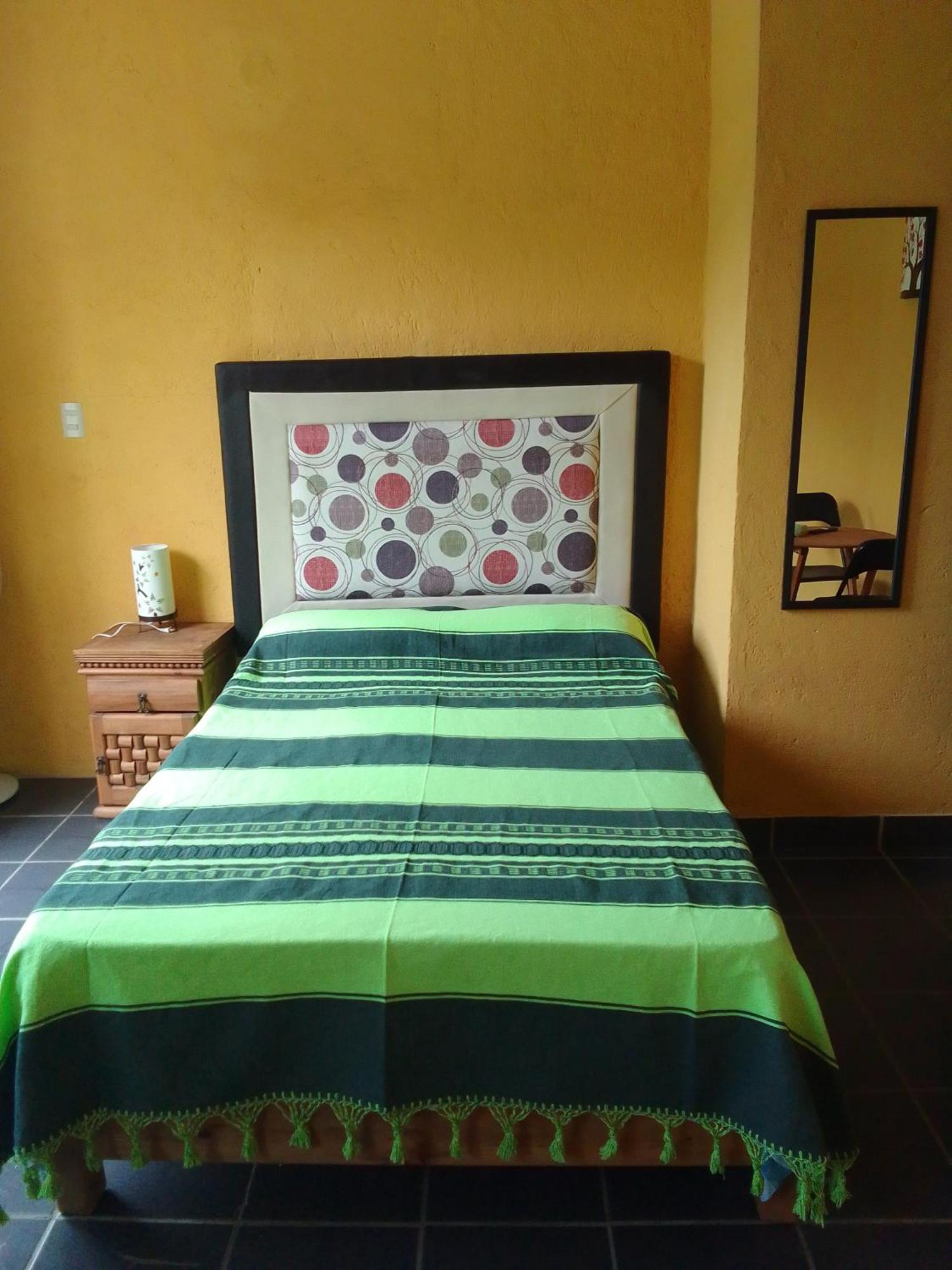 Hospedaje Casa Cortes - Recamaras De Descanso, Tepoztlan Mor - No Contamos Con Estacionamiento Luaran gambar